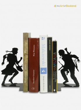 Bookends the Insurgents of the 1944 Warsaw uprising.Height 19 cm. Steel laser cut decorations
