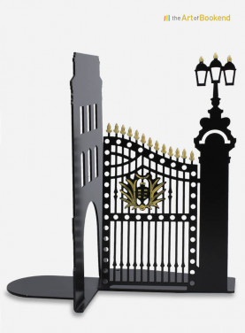 Bookend the Gate of Buckingham Palace. Model right. Height 19 cm